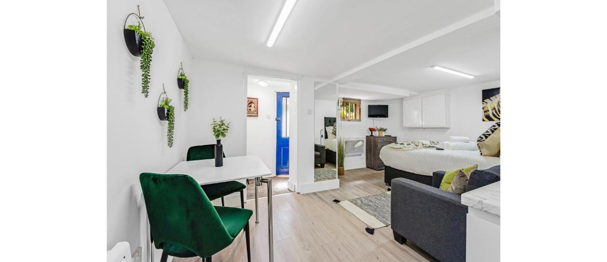 Апартаменты Cosy Little Flat - Perfect Base For Explorers Лондон